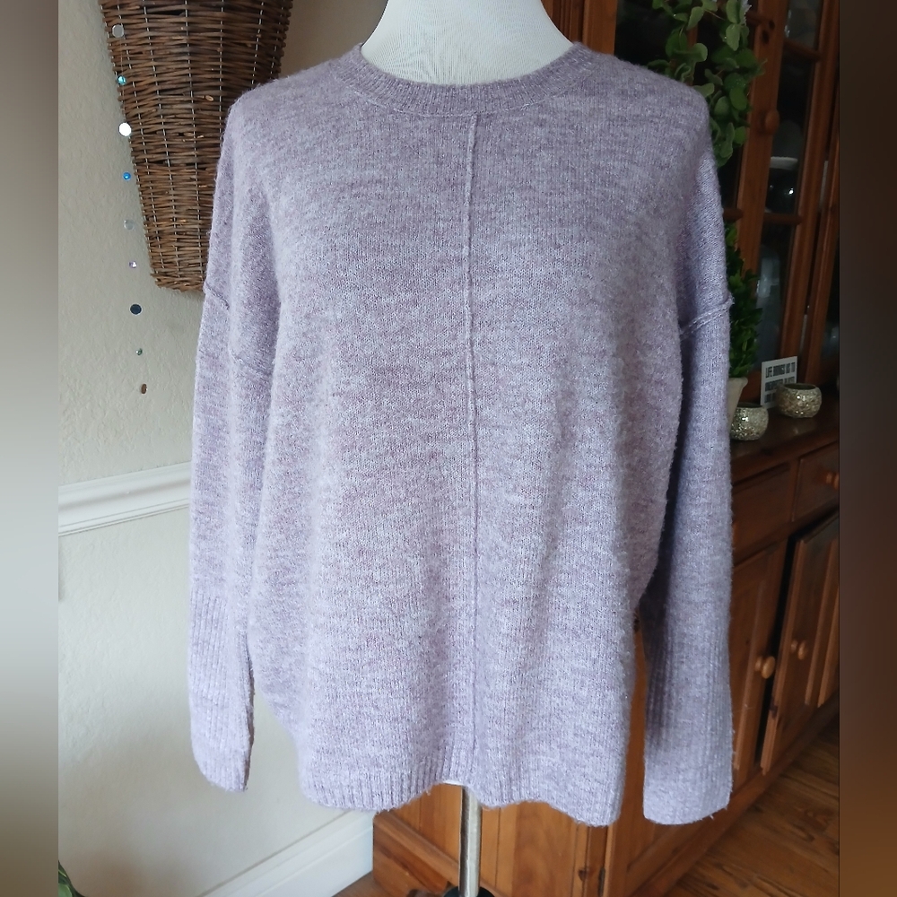 Legendary Outfitters Lilac Soft And Cozy Crewneck Sweater Size L